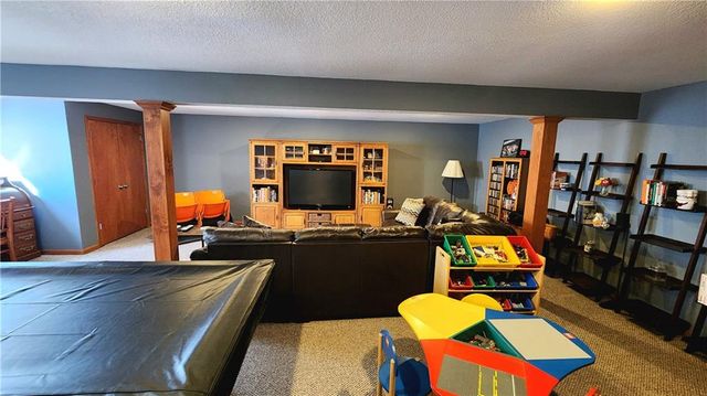 986 Owl Creek Parkway, Odessa, MO 64076