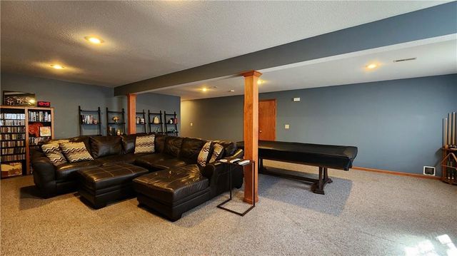 986 Owl Creek Parkway, Odessa, MO 64076