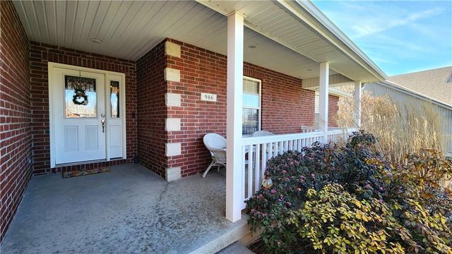 986 Owl Creek Parkway, Odessa, MO 64076