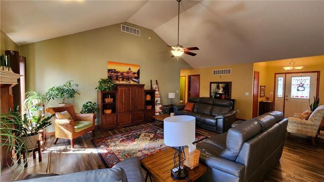 986 Owl Creek Parkway, Odessa, MO 64076