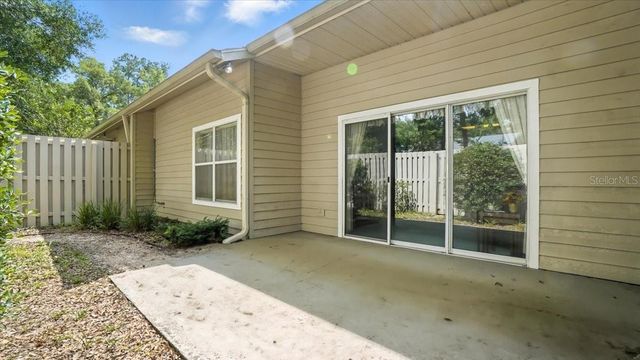 3952 NW 25TH CIRCLE, Gainesville, FL 32606