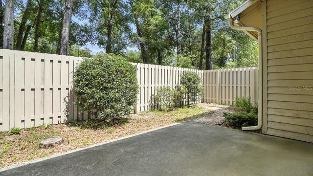 3952 NW 25TH CIRCLE, Gainesville, FL 32606