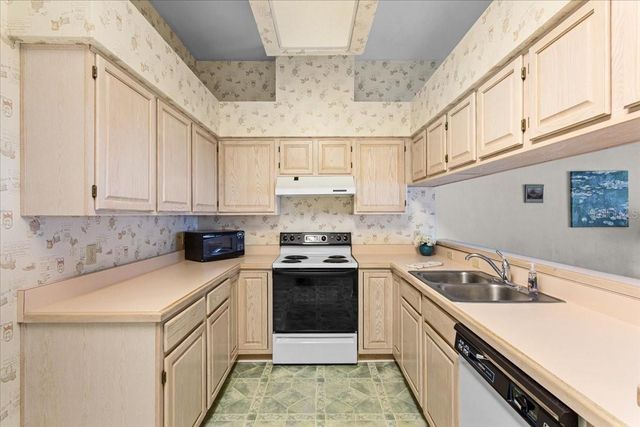 3952 NW 25TH CIRCLE, Gainesville, FL 32606