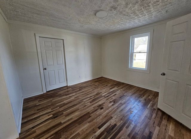 386 N Blakemore Ave, Gallatin, TN 37066