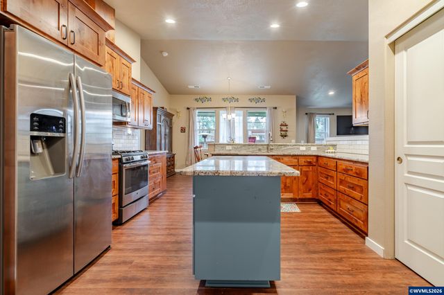 2644 NW Kingston Wy, Albany, OR 97321