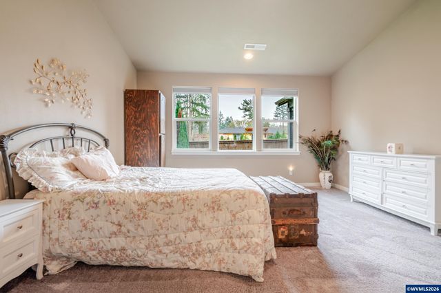 2644 NW Kingston Wy, Albany, OR 97321