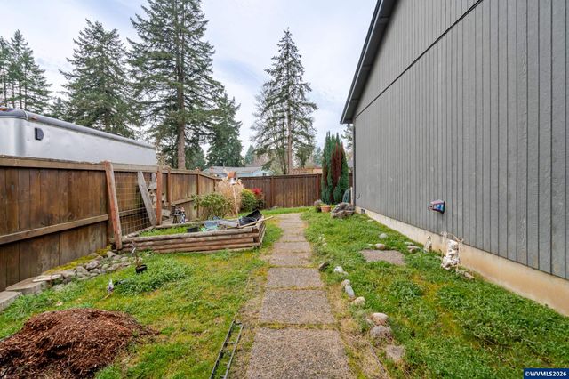 2644 NW Kingston Wy, Albany, OR 97321