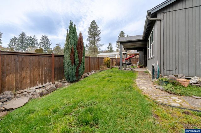 2644 NW Kingston Wy, Albany, OR 97321