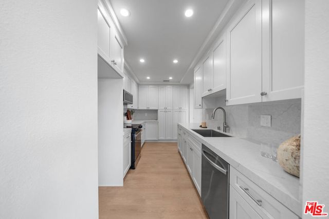 4477 Wilshire Boulevard 308, Los Angeles, CA 90010