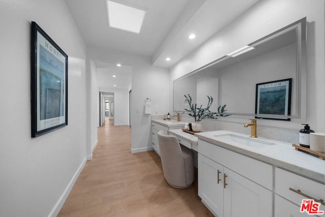 4477 Wilshire Boulevard 308, Los Angeles, CA 90010
