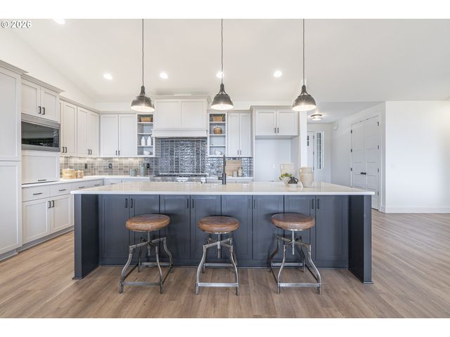 19350 Ne TRUNK Rd, Dundee, OR 97115