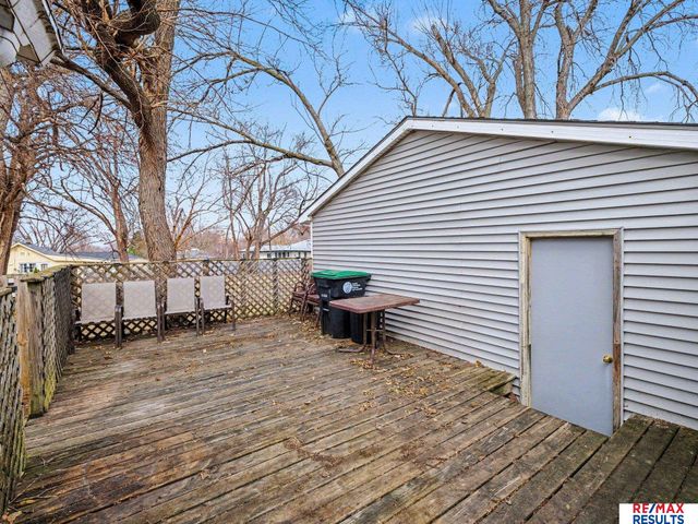 3016 S 43 Street, Omaha, NE 68105