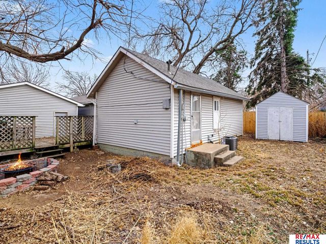 3016 S 43 Street, Omaha, NE 68105