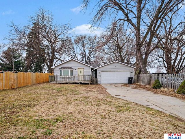 3016 S 43 Street, Omaha, NE 68105
