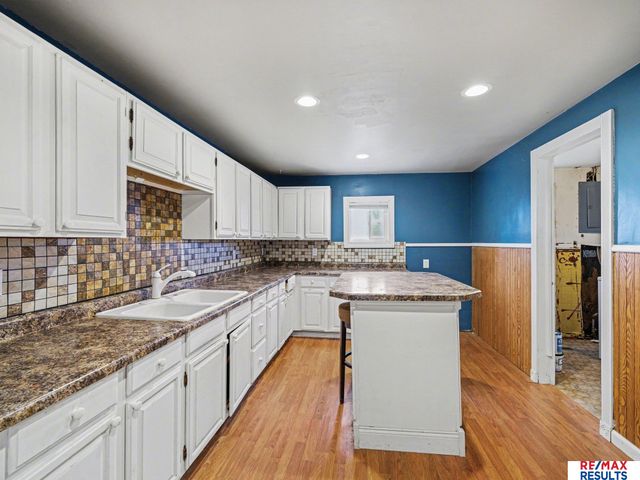 3016 S 43 Street, Omaha, NE 68105