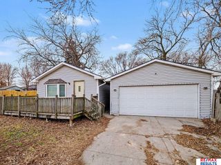 3016 S 43 Street, Omaha, NE 68105