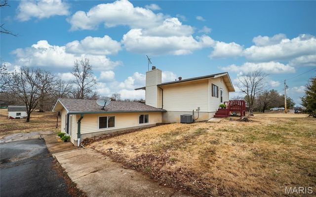 505 Rosehill Lane, St Clair, MO 63077