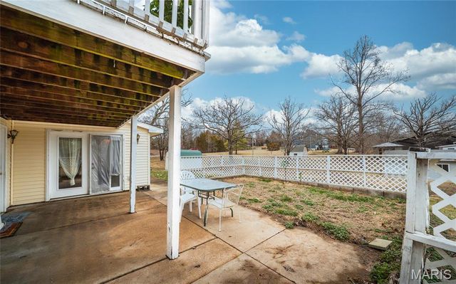 505 Rosehill Lane, St Clair, MO 63077