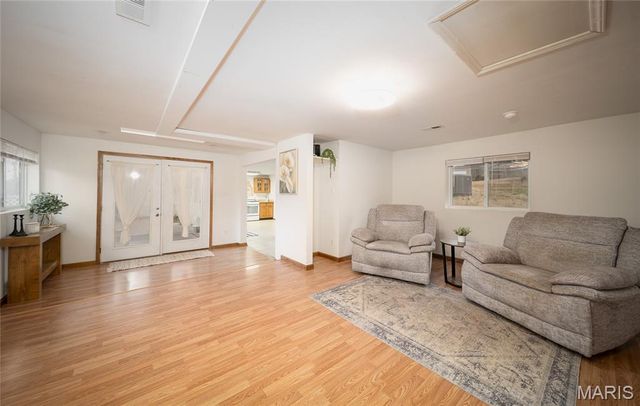 505 Rosehill Lane, St Clair, MO 63077