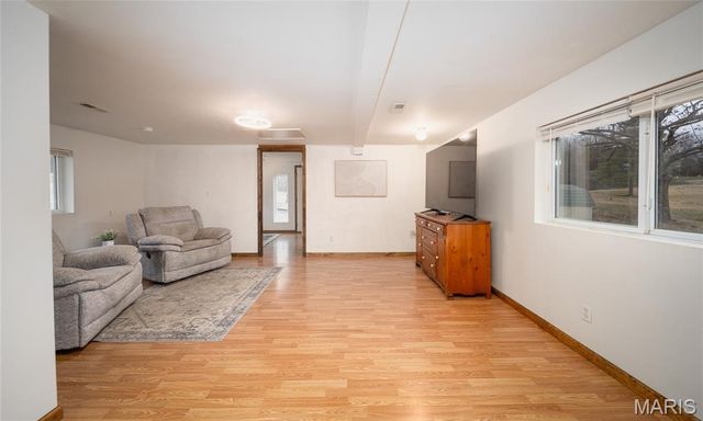 505 Rosehill Lane, St Clair, MO 63077