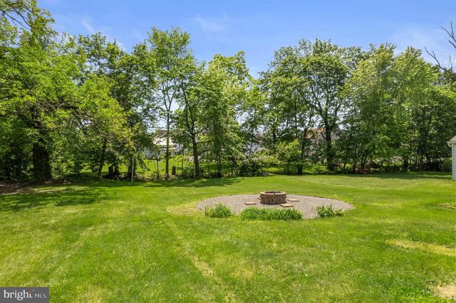 1224 W MILL ST, Quakertown, PA 18951