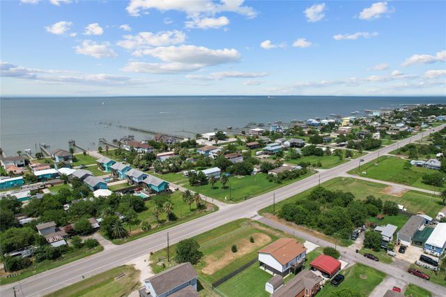 204 19th Street, Dickinson, TX 77539