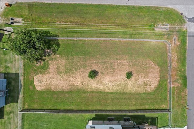 204 19th Street, Dickinson, TX 77539