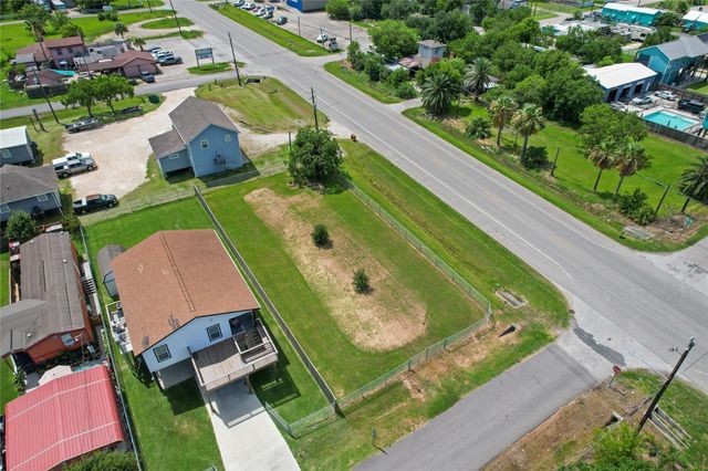 204 19th Street, Dickinson, TX 77539