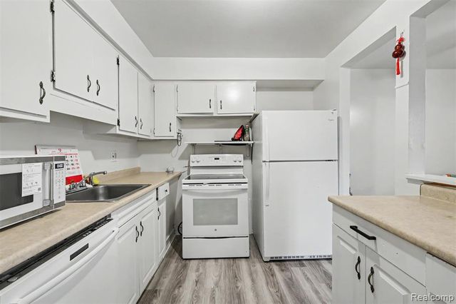 7345 Woodview Street 1, Westland, MI 48185