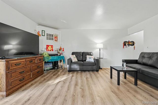 7345 Woodview Street 1, Westland, MI 48185