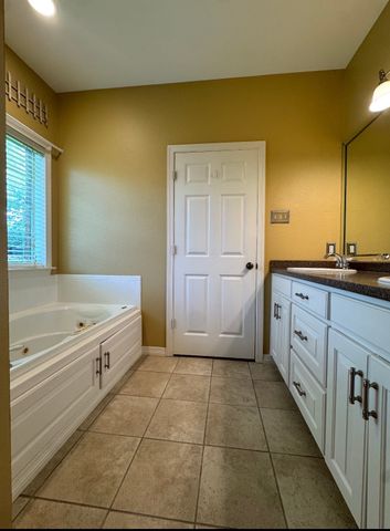 111 Reba Road, Heath, TX 75032