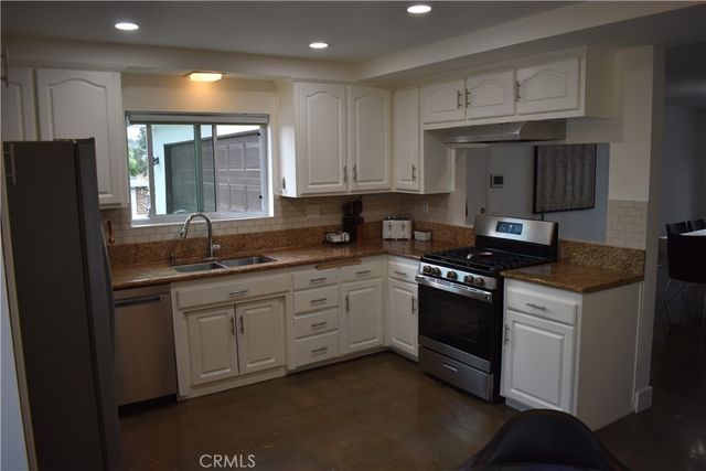 1156 Lyndhurst Drive, Riverside, CA 92507