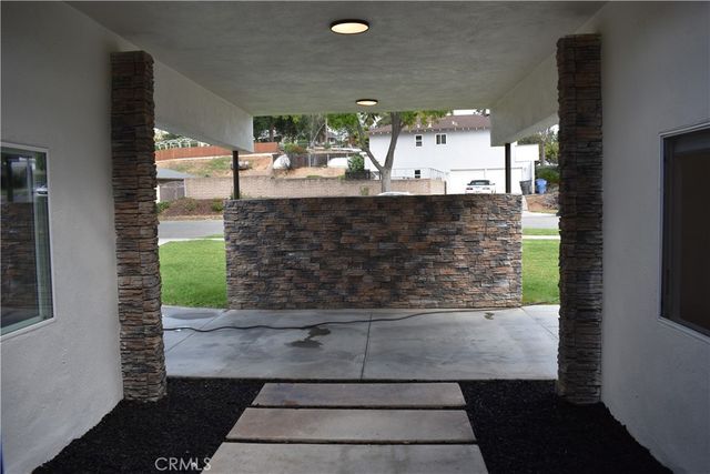 1156 Lyndhurst Drive, Riverside, CA 92507