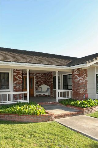 1340 Foxenwood Drive, Santa Maria, CA 93455