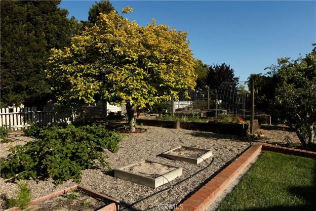 1340 Foxenwood Drive, Santa Maria, CA 93455