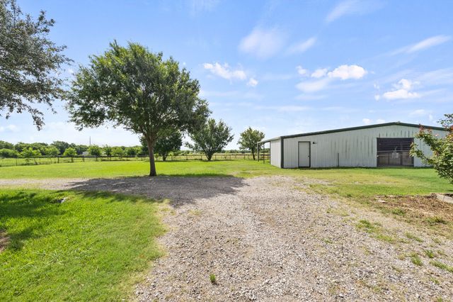 17948 FM 986, Poetry, TX 75160
