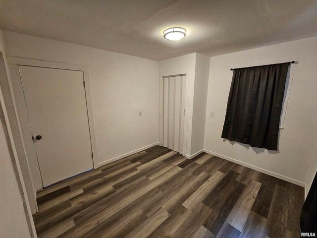 511 N SHELBY Street, Salem, IL 62881