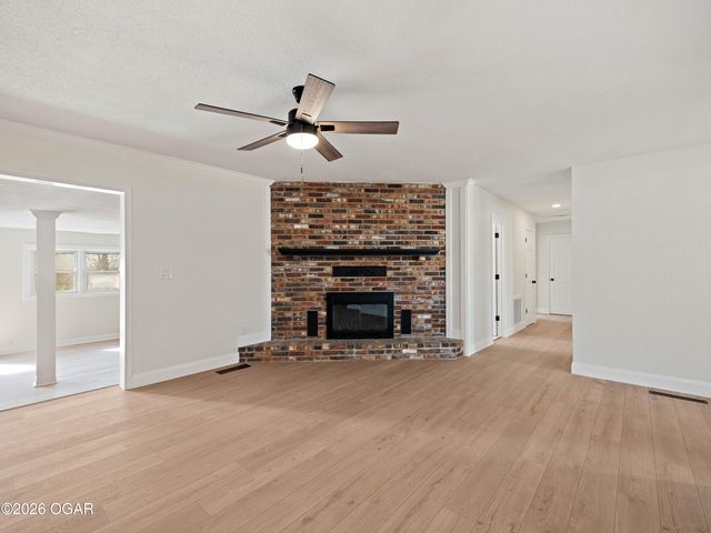 1924 E 45th Street, Joplin, MO 64804