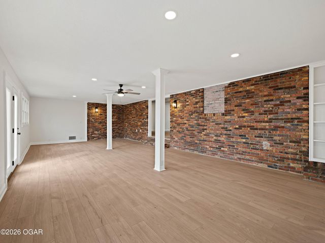 1924 E 45th Street, Joplin, MO 64804