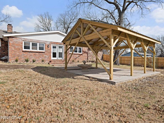 1924 E 45th Street, Joplin, MO 64804