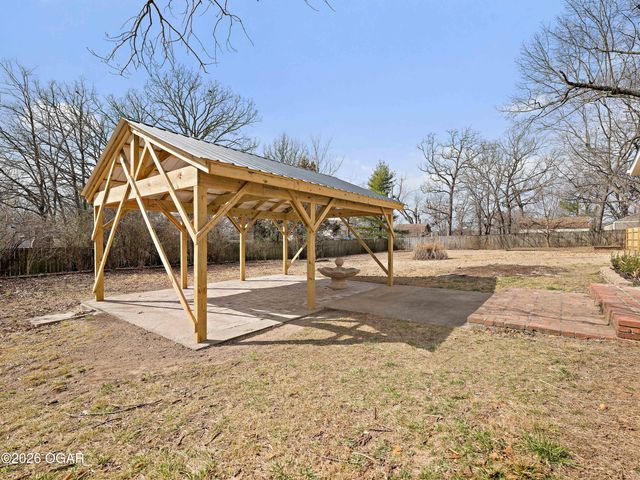 1924 E 45th Street, Joplin, MO 64804