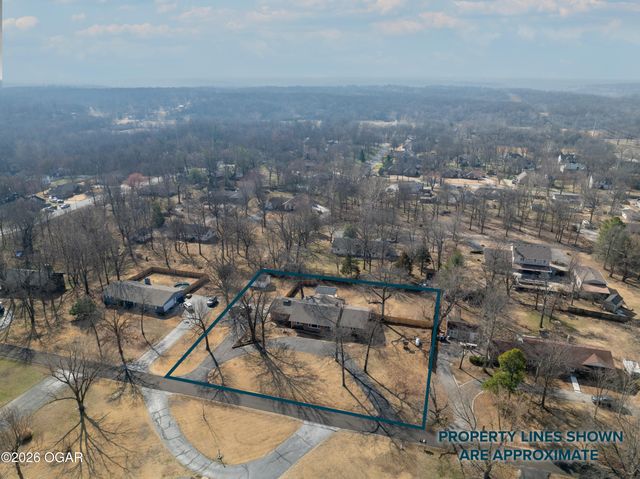 1924 E 45th Street, Joplin, MO 64804