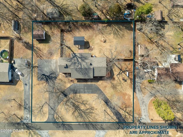 1924 E 45th Street, Joplin, MO 64804