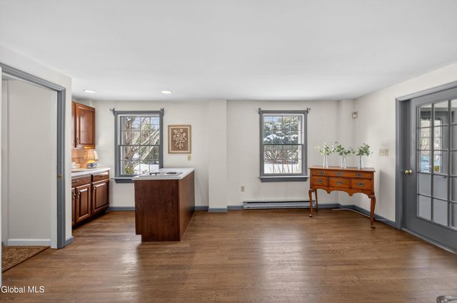 664 St. David's Lane, Niskayuna, NY 12309