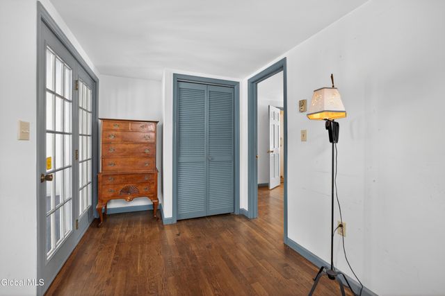 664 St. David's Lane, Niskayuna, NY 12309