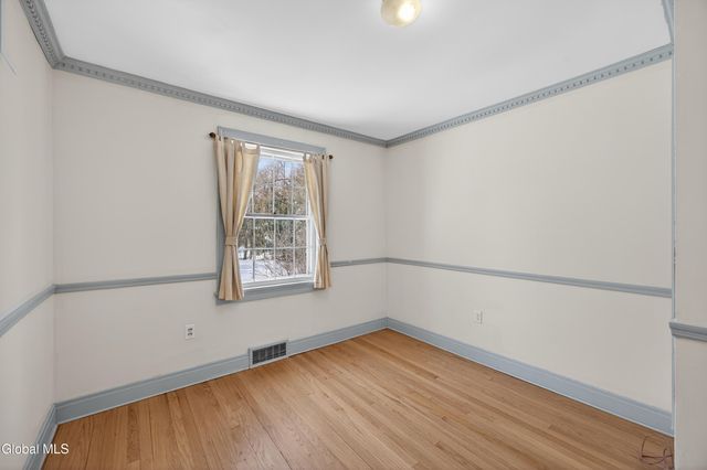 664 St. David's Lane, Niskayuna, NY 12309