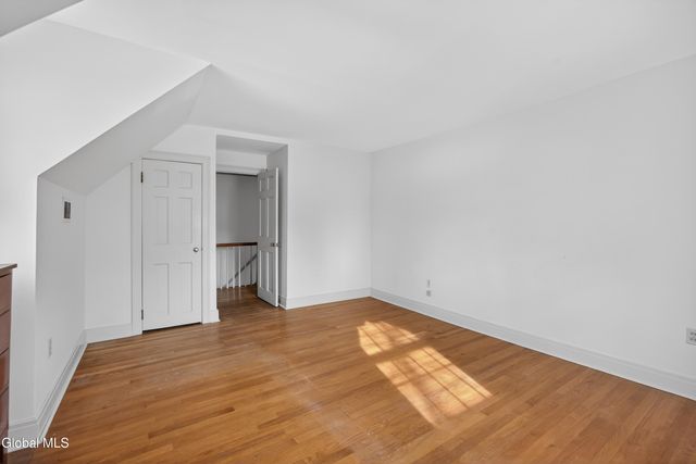 664 St. David's Lane, Niskayuna, NY 12309