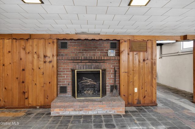 664 St. David's Lane, Niskayuna, NY 12309