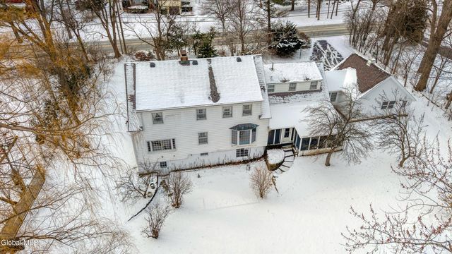 664 St. David's Lane, Niskayuna, NY 12309