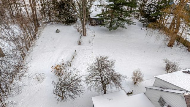 664 St. David's Lane, Niskayuna, NY 12309